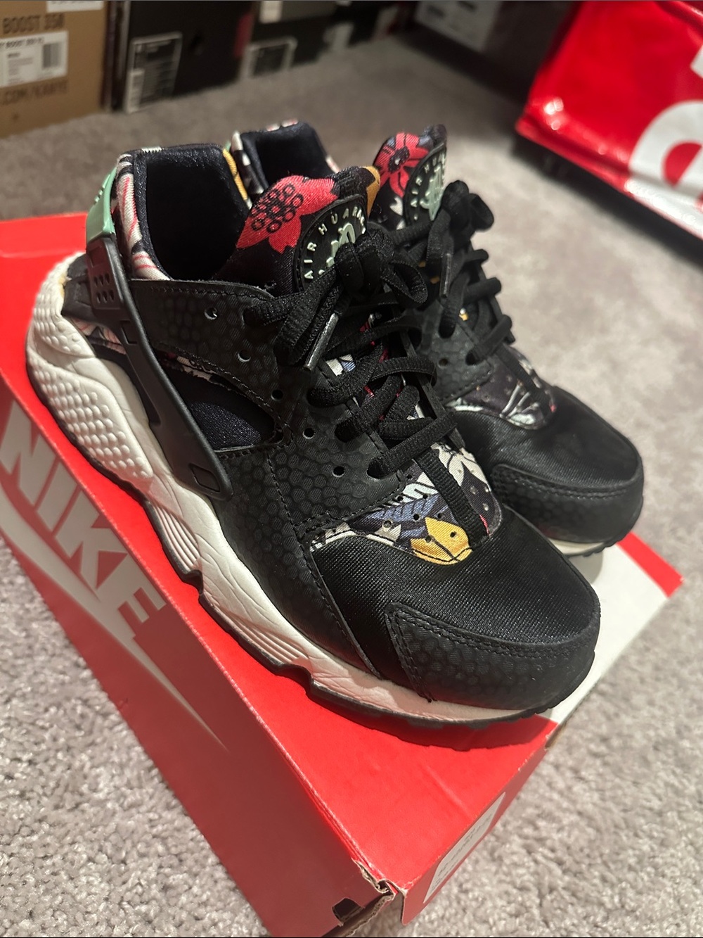 Nike Huarache “Aloha” Pack